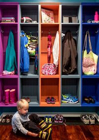Детская цветная гардеробная комната Черемхово