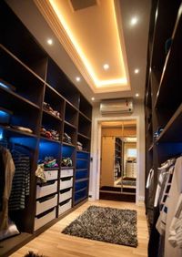 Большая открытая гардеробная комната с комбинированным наполнением Черемхово